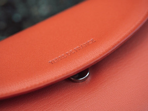 La pochette en cuir