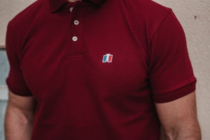 Polo Le Tricolore — porté en extérieur de trois quarts, fabriqué en France