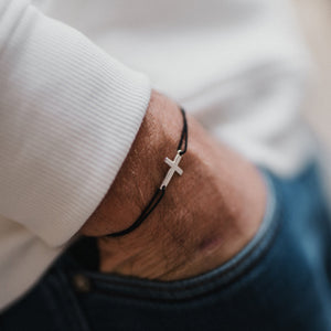 シルバークロスブレスレット