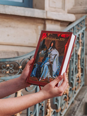 Le Siècle de Louis XIV de Voltaire — illustration en situation, édition Terre de France
