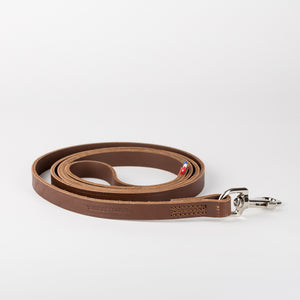 Laisse cuir vachette pour chien — vue de face, fabriquée en France