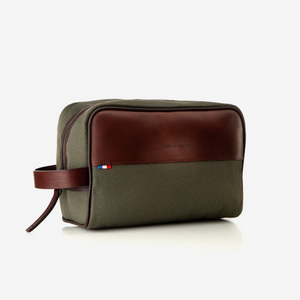 Trousse de toilette toile et cuir français — vue de face sur fond gris, fabriquée en France